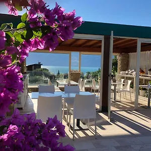 La Cascata Negli Ulivi Bed & Breakfast