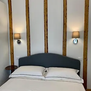 Relais Torre Dei Torti - Luxury Bed & Breakfast